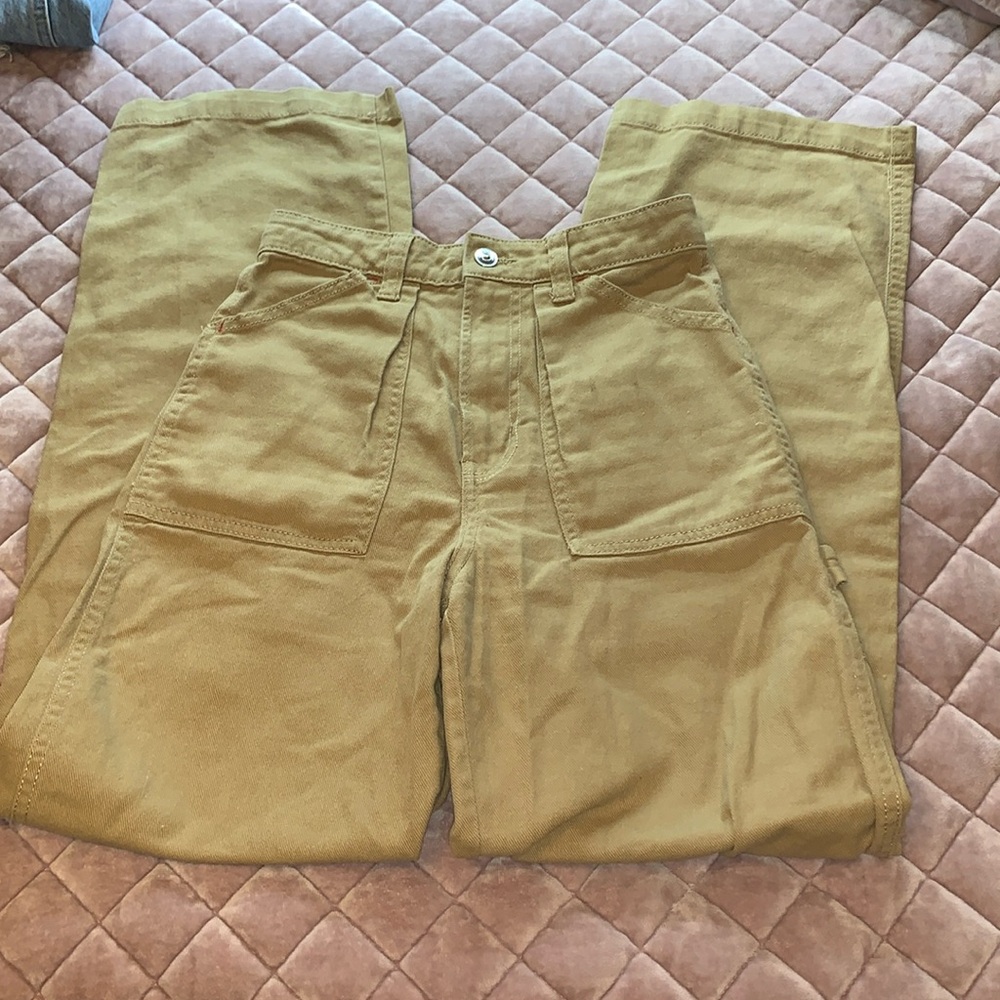 H&M high waisted jeans. Lightly worn.